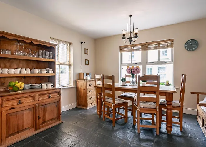 3 Bedroom Pet Friendly Home In The Heart Of Kenmare Town