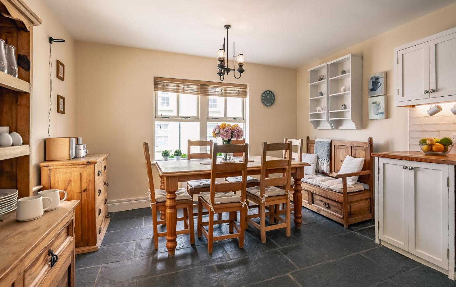 3 Bedroom Pet Friendly In The Heart Of Town * Kenmare